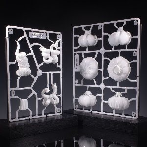 Furnace Blown & Torchworked Glass, Enamel</br>26 x 16 x 18&rdquo;</br>2025