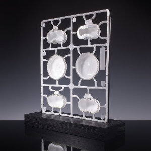 Furnace Blown & Torchworked Glass, Enamel</br>26 x 16 x 18&rdquo;</br>2025